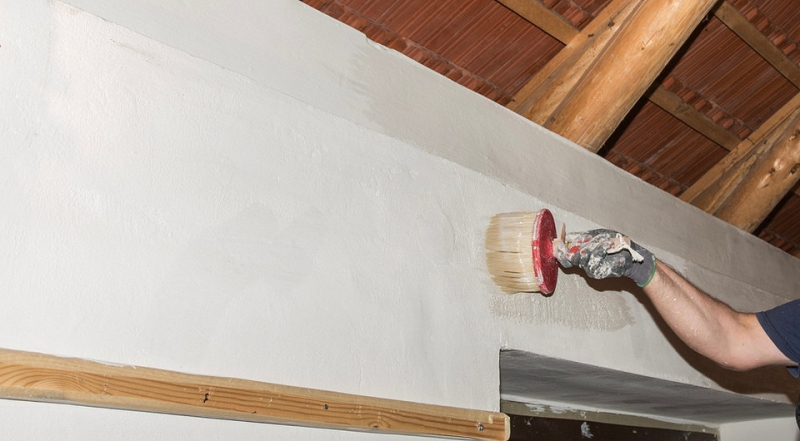 Как погасить и развести известь для побелки стен: советы и инструкция