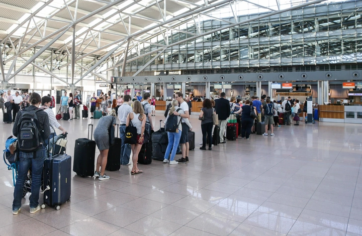 «Начнется настоящий беспредел». 12 аэропортов Испании готовятся бастовать на пасхальных каникулах «Начнется настоящий беспредел». 12 аэропортов Испании готовятся бастовать на пасхальных каникулах