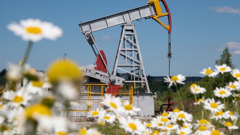 Трамп пообещал вернуть санкции против российской нефти после стабилизации цен Трамп пообещал вернуть санкции против российской нефти после стабилизации цен